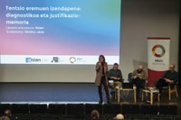 Etxebizitza plana herriratu du Udalak, lanketan parte hartu duten aholkularitzen laguntzaz