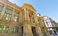 Gizonezko bat epaituko dute bihar, Oñatiko etxebizitza batetan emakumezko bati sexu erasoa egitea leporatuta