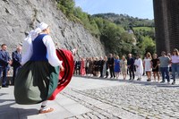 Imanol Pradales Lehendakaria buru, erakundeetako ordezkaritza zabalarekin ospatuko da Arantzazuko Amaren eguna