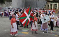 Jaien antolakuntzan parte hartzen duten 12 eragilerekin lankidetza hitzarmenak sinatu dira